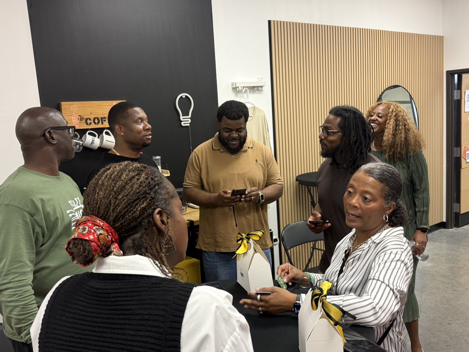 Members networking and celebrating at a Dream Epicenter Market Monday event